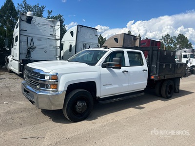 2016 Chevrolet 3500 4x4 Crew Cab Platte vrachtwagen (Inoperable)
