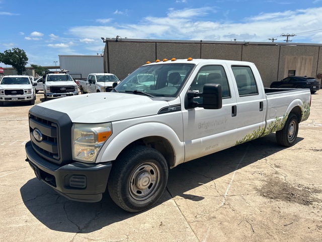 2015 Ford F-350 XL XL 4x2 Crew Cab Pickup 2015 Ford F-350 XL XL 4x2 Crew Cab Pickup