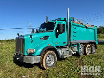 2018 Peterbilt 567 8x4 Camion à benne basculante Tridem