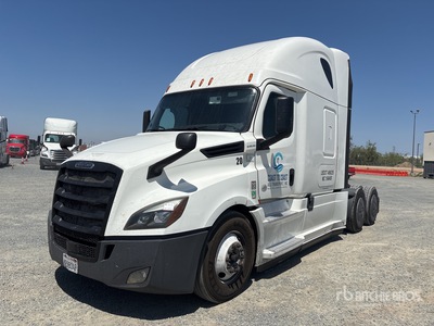 2020 Freightliner Cascadia 126 6x4 تراكتور شاحنة كابينة النوم (ثنائية المحور)