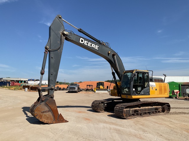 2015 John Deere 250G LC Tracked Excavator 2015 John Deere 250G LC Tracked Excavator