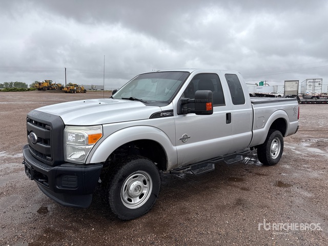 2015 Ford F-250 XL 4x4 Extended Cab Pickup