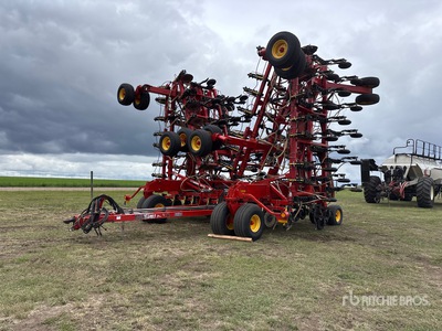 2015 Bourgault 3320 XTC 76 ft Sembradora Neum