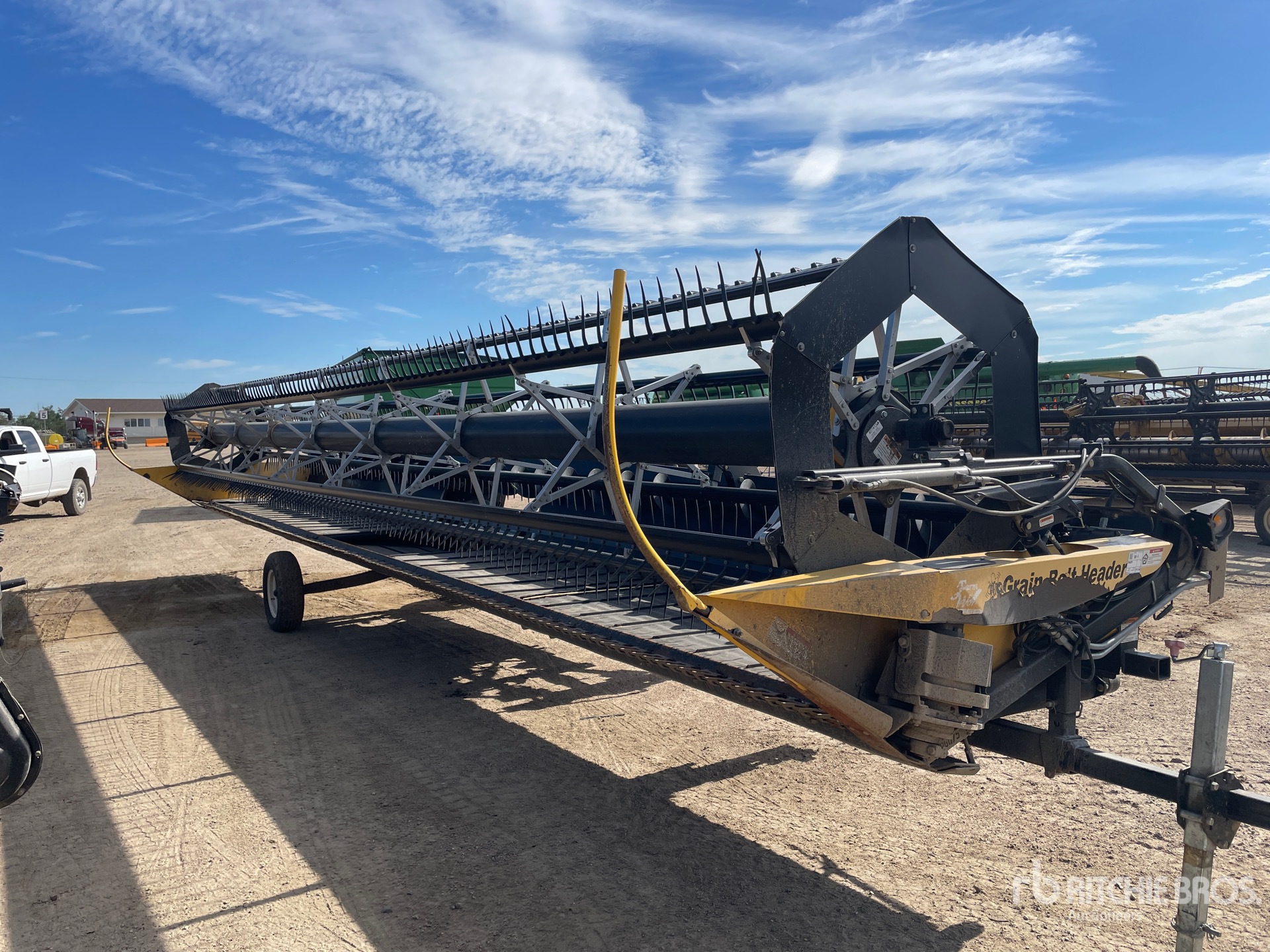 2009 Honey Bee SP36 36 ft Draper Combine Header