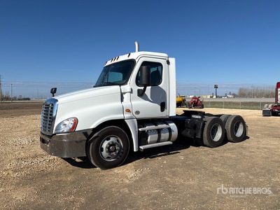 2018 Freightliner CA125 6x4 T/A Day Cab Truck Tractor