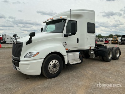 2022 International LT625 6x4 トラックトラクター(T/A)