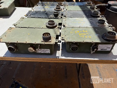Lot of 10 - Humvee Started Boxes (Untested) 10Untested used starter boxes Parti di ricambio per Humvee