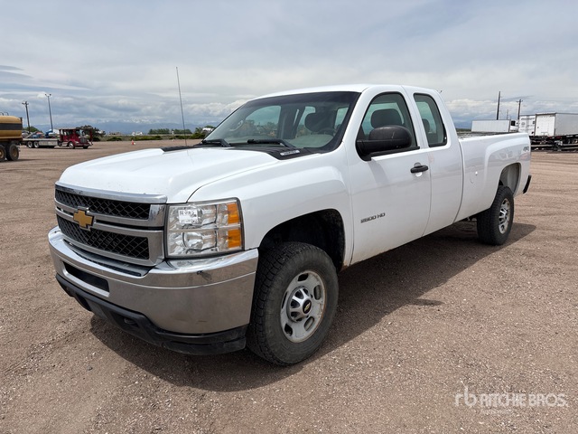 2012 Chevrolet Silverado 2500 4x4 Extended Cab Pickup