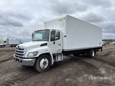 2016 Hino 338 4x2 Van Truck
