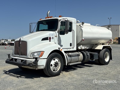 2015 Kenworth T370 2000 gal 4x2 Water Truck