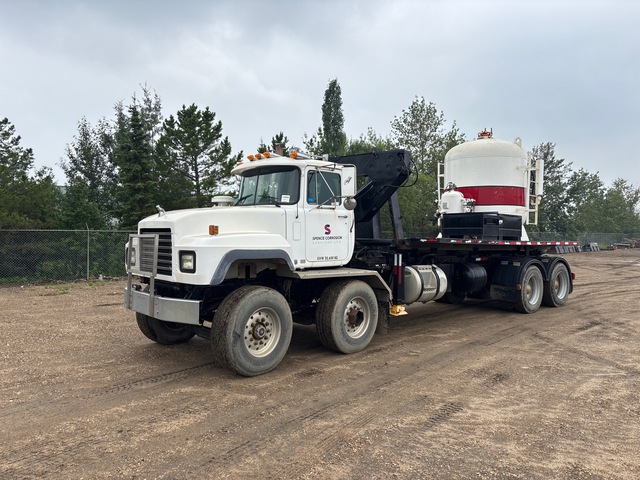 1998 Mack 8x4 Twin-Steer Blast Unit