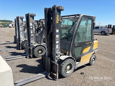 2017 Yale GLP060VXNDAE095 5700 lb Pneumatic Tire Forklift