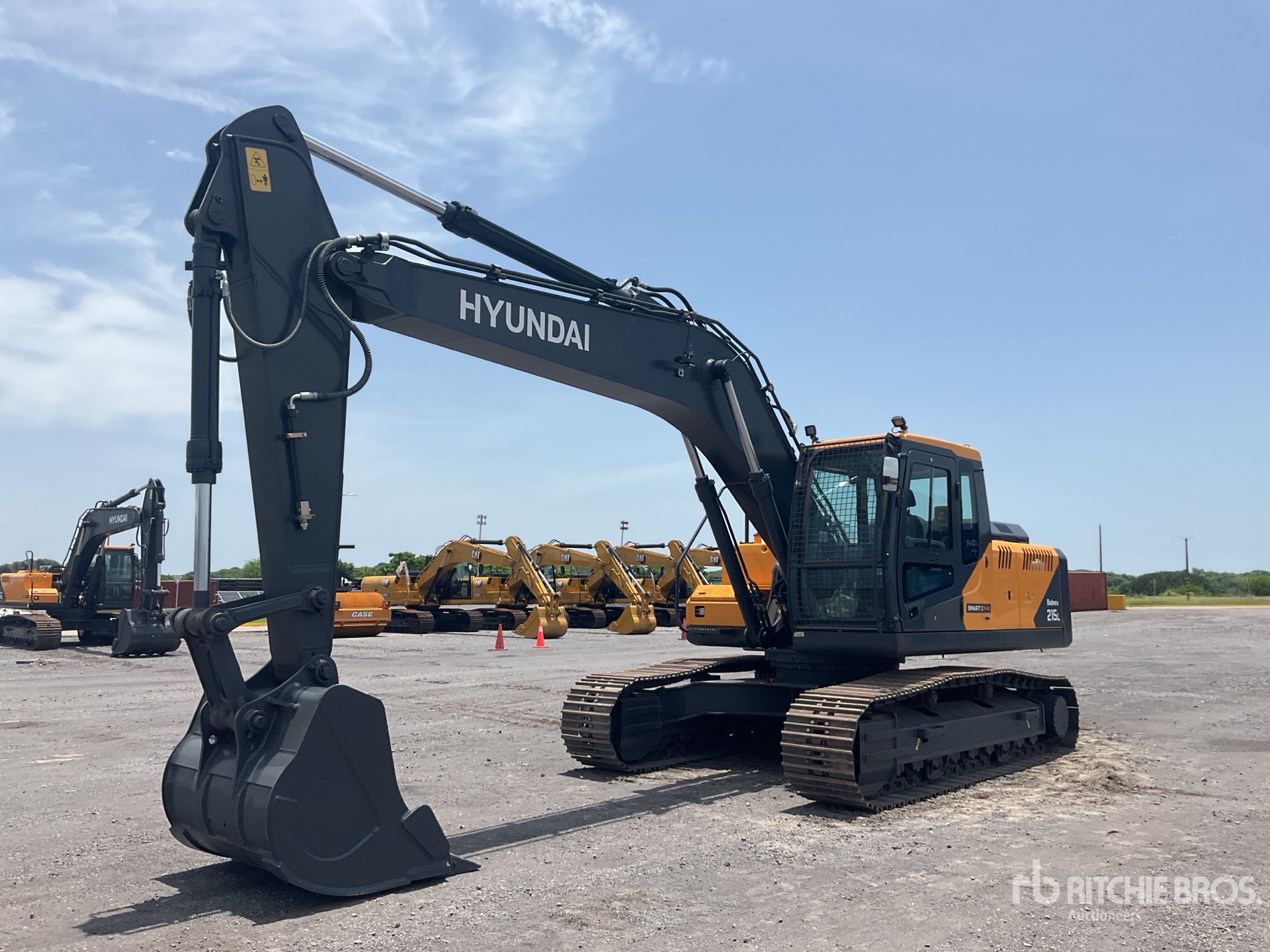2026 Hyundai R215L Excavadora Hidraulica (Sin Usar) / Tracked Excavator (Unused)