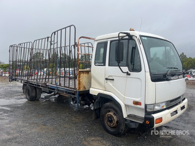 2004 Nissan MK240 Flatbed Truck