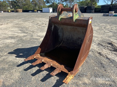 Eaco 1100 mm Q/C Digging Excavator Bucket - Fits 22 - 24 Ton