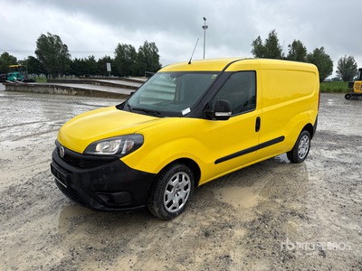 2017 Fiat Doblo شاحنة فان