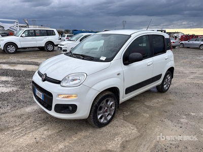 2016 Fiat Panda 4x4 شاحنة فان