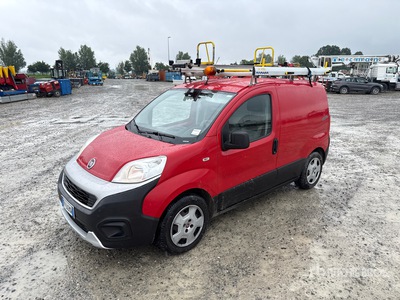 2017 Fiat Fiorino شاحنة فان