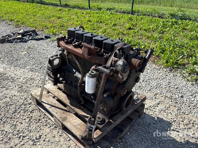 Komatsu S6D102E-1 Engine