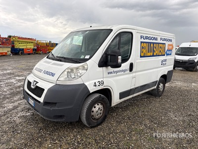 Peugeot Boxer Furgoneta caja cerrada