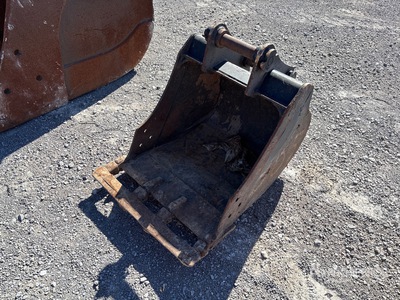 Cat 24 in 0.17 cyd Q/C Digging Excavator Bucket - Fits Cat 305