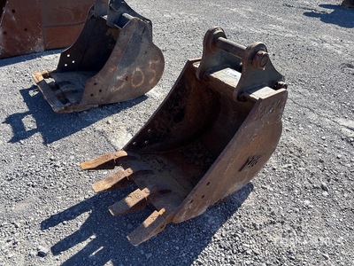 Cat 18 in Q/C Digging Excavator Bucket - Fits Cat 305
