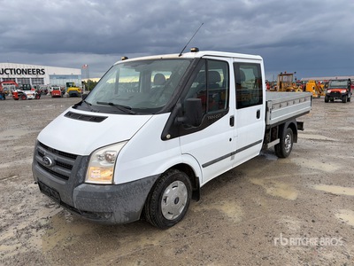 2011 Ford Transit Crew Cab شاحنة مسطحة