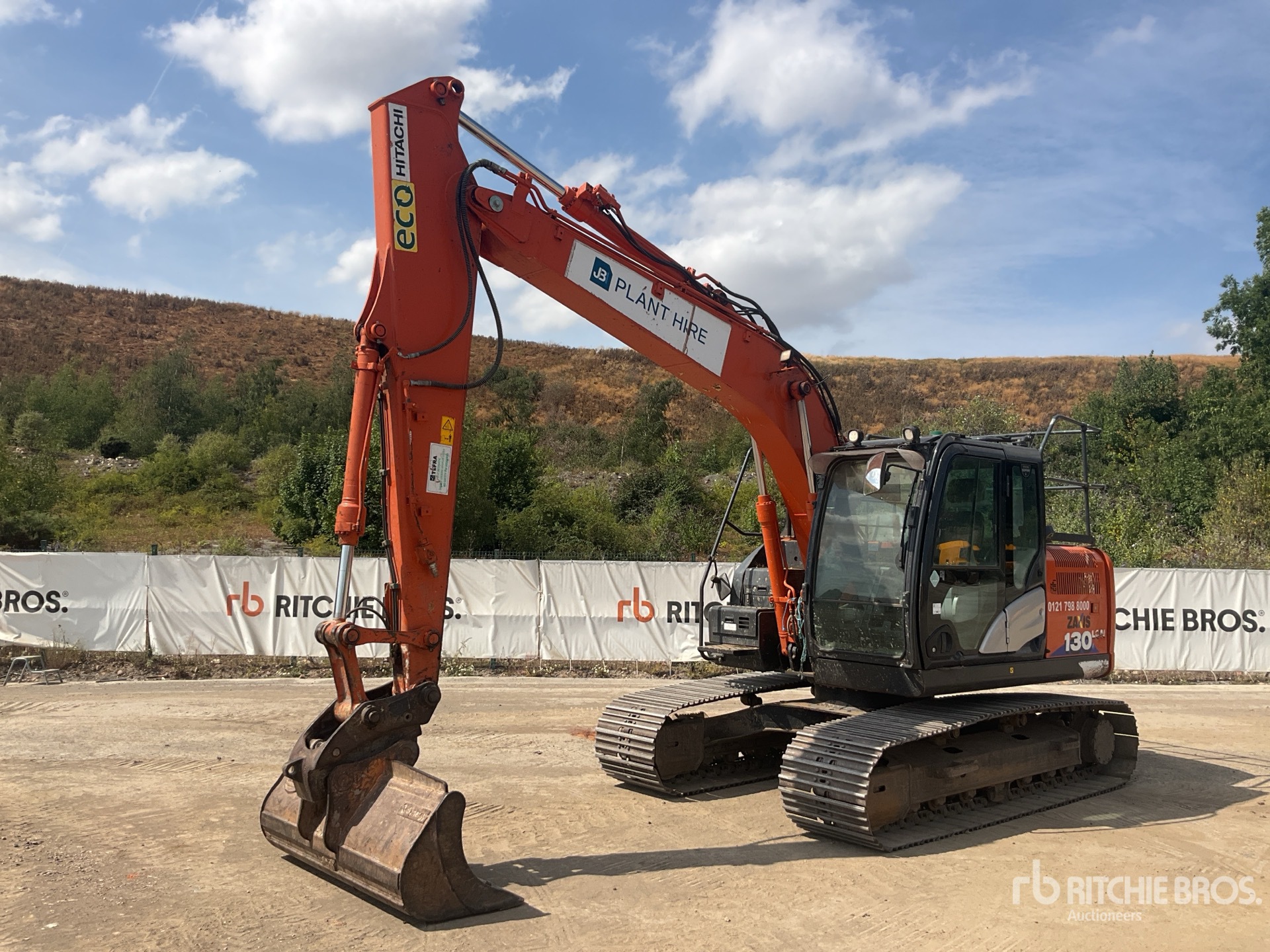 2020 Hitachi ZX130LCN-6 Tracked Excavator