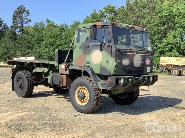 1994 Stewart & Stevenson M1081 LMTV 4x4 Cargo Truck