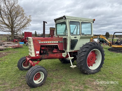 Cockshutt 1855 2WD Tractor (Inoperable)