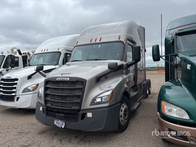 2020 Freightliner Cascadia 126 6x4 T/A Sleeper Truck Tractor