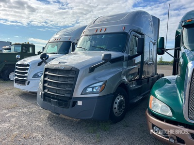 2020 Freightliner Cascadia 126 6x4 T/A Sleeper Truck Tractor (Inoperable)