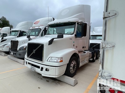 2017 Volvo VNM64T 200 6x4 T/A Day Cab Truck Tractor