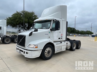 2017 Volvo VNM64T 200 6x4 T/A Day Cab Truck Tractor