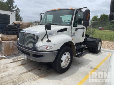 2003 International 4300 4X2 4x2 Cabina per trattore stradale 2 assi