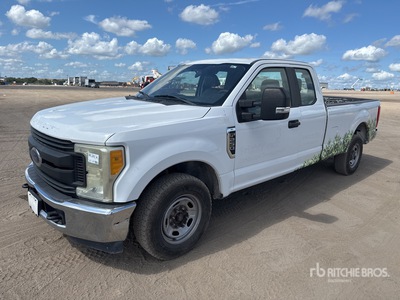 2017 Ford F-250 4x2 Extended Cab Pickup