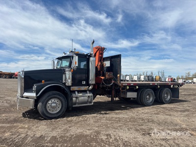 Hiab 22040 lb Knuckle Boom on 2001 Freightliner FLD120 6x4 Boom Truck