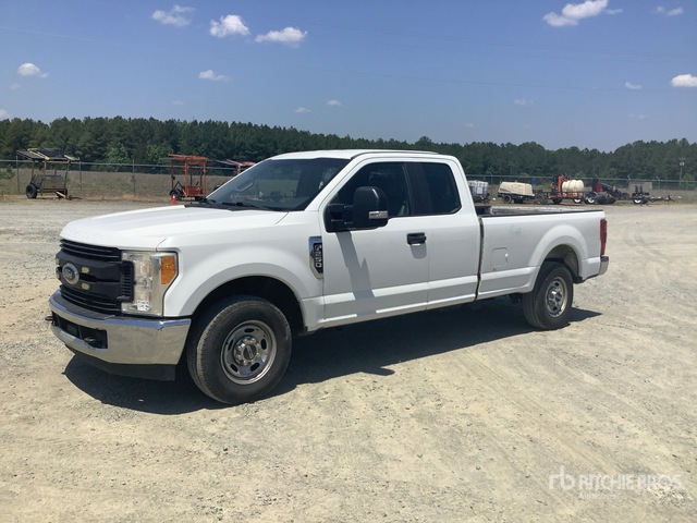 2017 Ford F-250 XL 4x2 Extended Cab Pickup