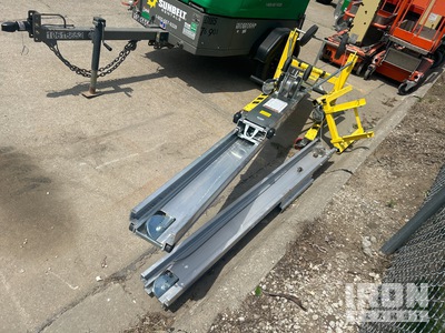 2023 Sumner 2118 Material Hoist