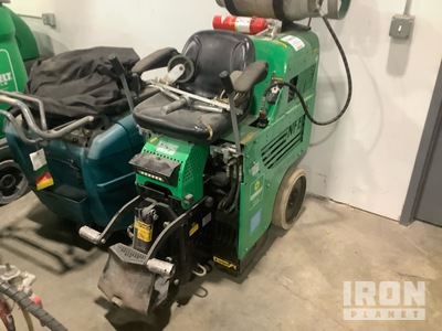 2018 National 5625 Propane Ride-On مكسر الأرضية