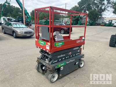2017 Skyjack SJIII 3219 Electric Scissor Lift