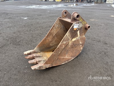 H & H 24 in Digging Excavator Bucket
