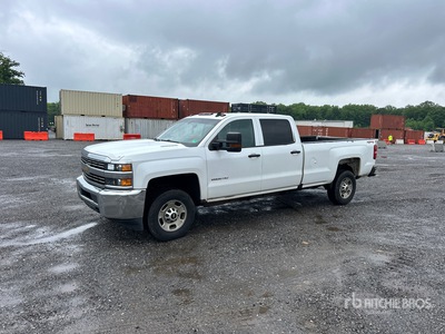 2016 Chevrolet Silverado 2500HD 4x4 Crew Cab Pickup
