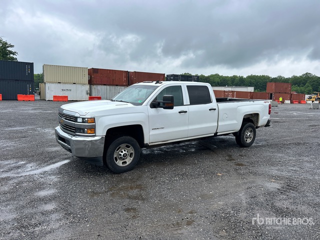 2016 Chevrolet Silverado 2500HD 4x4 Crew Cab Pickup