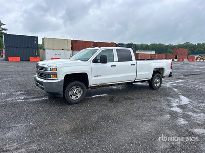 2015 Chevrolet Silverado 2500HD 4x4 Crew Cab Pickup