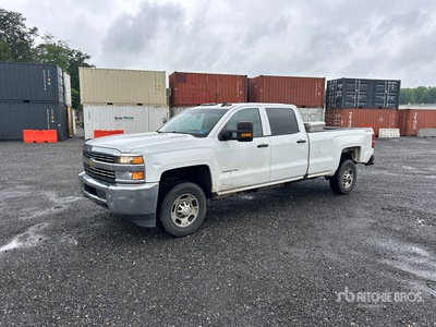 2016 Chevrolet Silverado 2500HD 4x4 Crew Cab Pickup