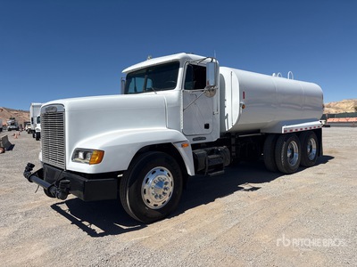 1994 Freightliner USF-1E 4000 gal 6x4 Camion à eau