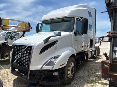2019 Volvo VNL760 6x4 T/A Sleeper Truck Tractor