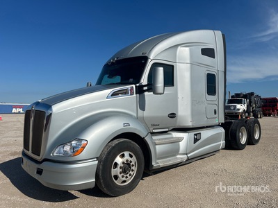 2014 Kenworth T680 6x4 T/A Sleeper Truck Tractor