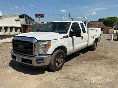 2016 Ford F-250 XL 4x2 Extended Cab Utility Truck